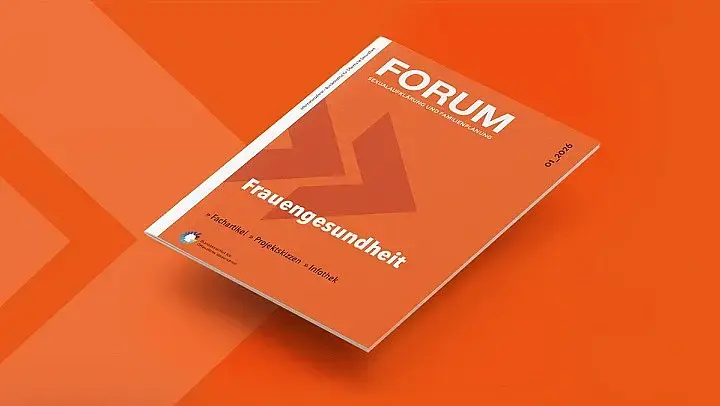 Cover der Ausgabe “Frauengesundheit“ des Informationsdienstes FORUM: Orangener Hintergrund, darauf in weißer Schrift „FORUM“ oben in groß. Darunter, mittig, etwas kleiner in weißer Schrift „Frauengesundheit“. Unten links ist das BIÖG-Logo abgebildet.